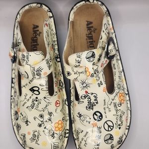 Alegria loafers